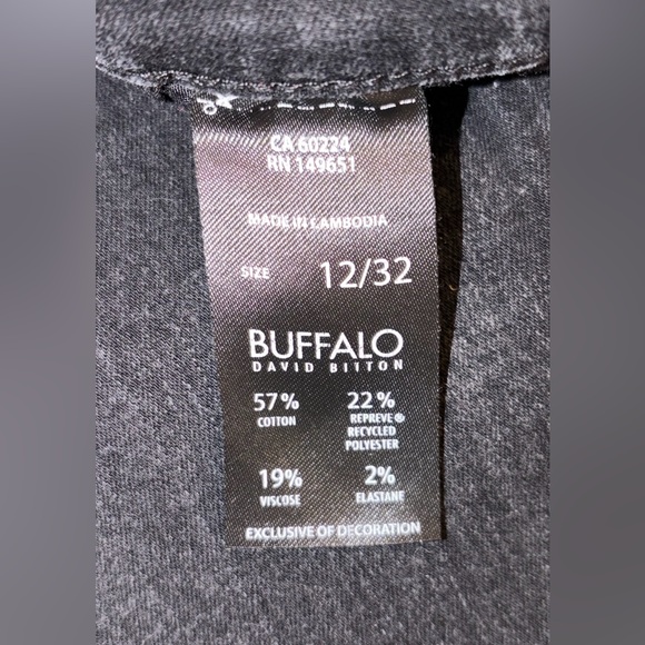 Buffalo David Bitton Monochrome Knit Sweater and David Bitton washed wear jeans - Picture 7 of 8